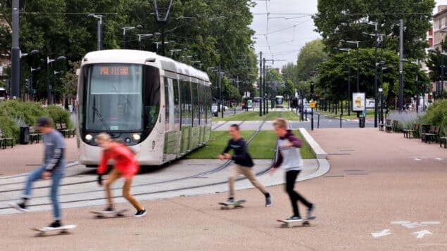 Le directeur des achats de Transdev pousse pour des achats connectés au terrain
