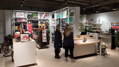 Le corner mobilité est entre le fleuriste et le cordonnier. - ©&amp;#160;Républik Retail
