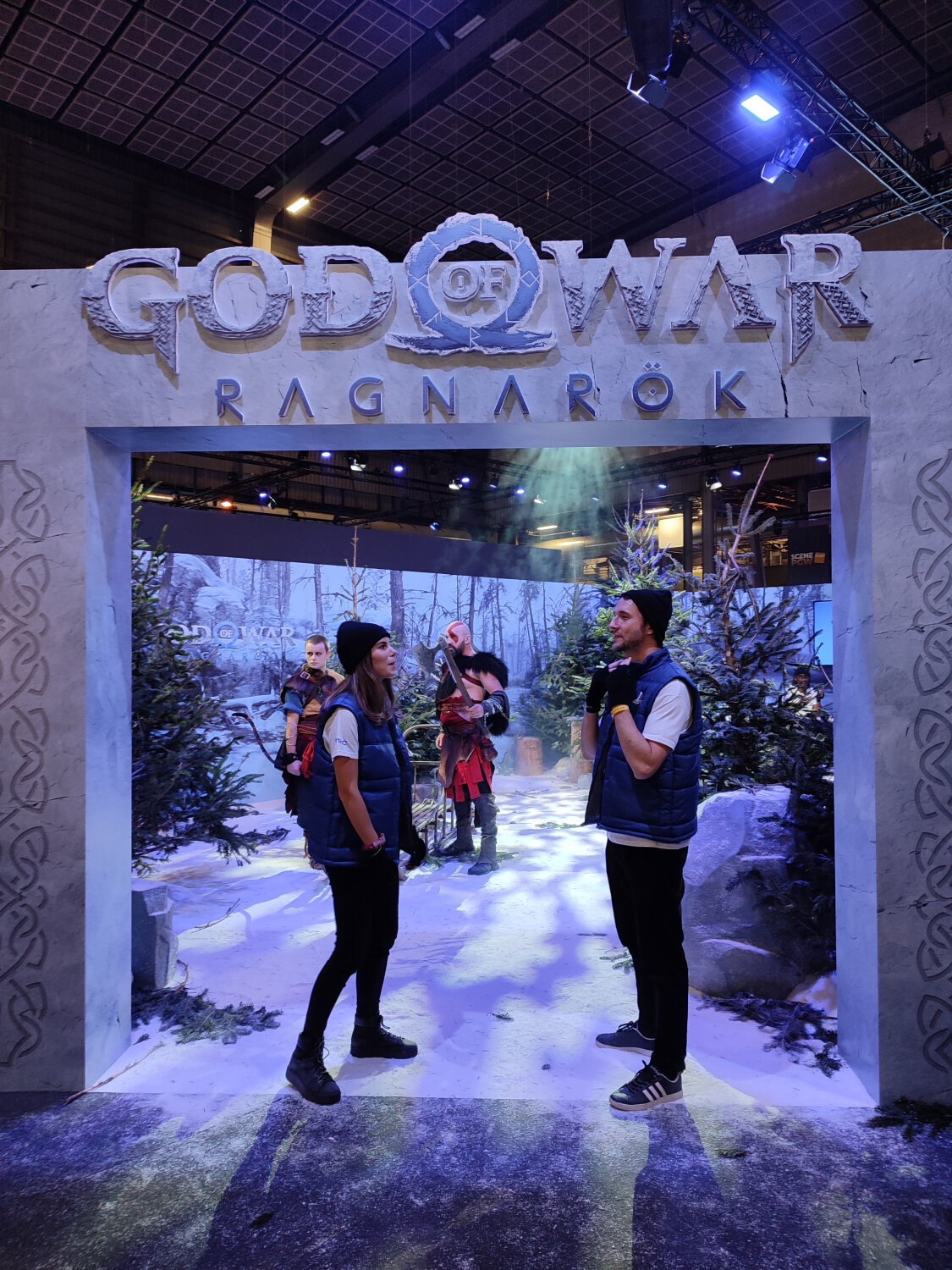 Collé au stand Fnac, Playstation a installé un espace God of War Ragnarok. - © Républik Retail / CC