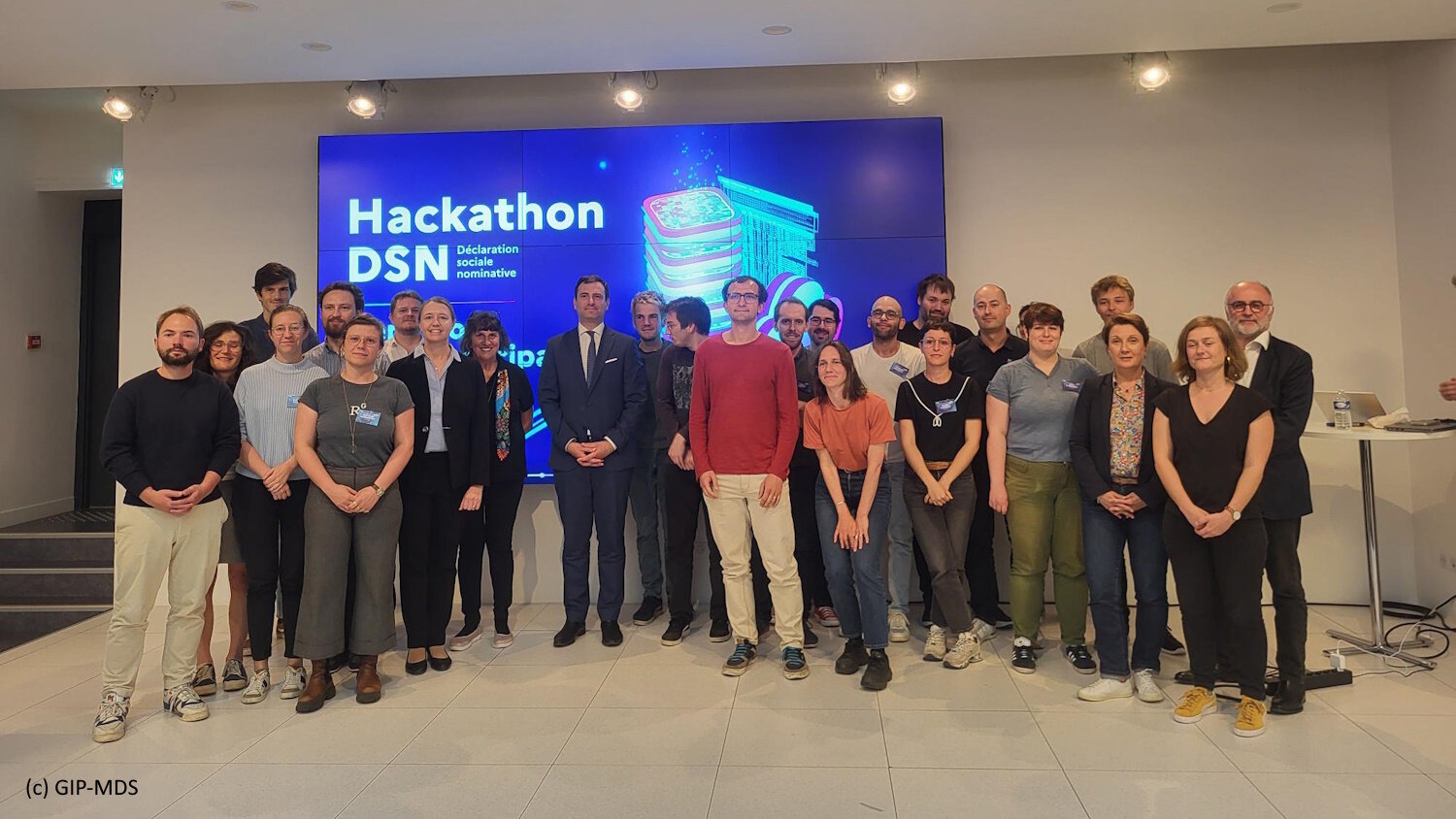 Le jury et les lauréats du hackathon du 14-15 mai 2024. - © GIP-MDS