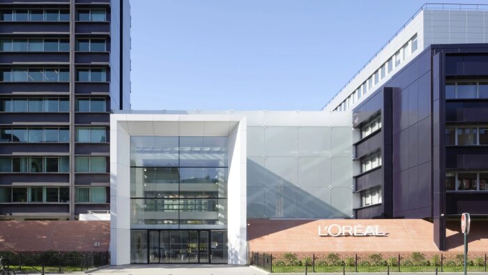 L’Oréal à Clichy : un siège stratégique ancré dans l’histoire industrielle et le tissu territorial - © WILMOTTE &amp; ASSOCIÉS