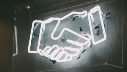 Agences et freelances : un guide des bonnes pratiques pour (re)construire la confiance
