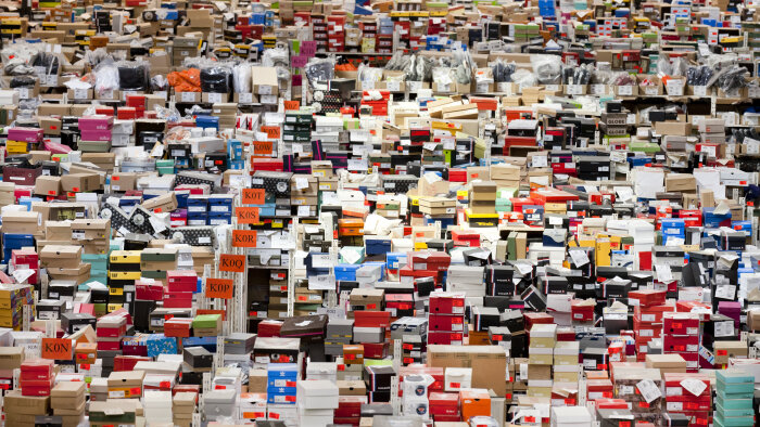 L’entrepôt de Spartoo à Saint-Quentin Fallavier dispose d’une mezzanine sur trois niveaux. - © Guillaume Murat