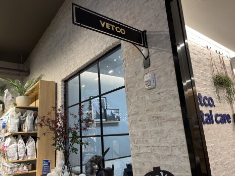 Petco - ©&amp;#160;D.R.