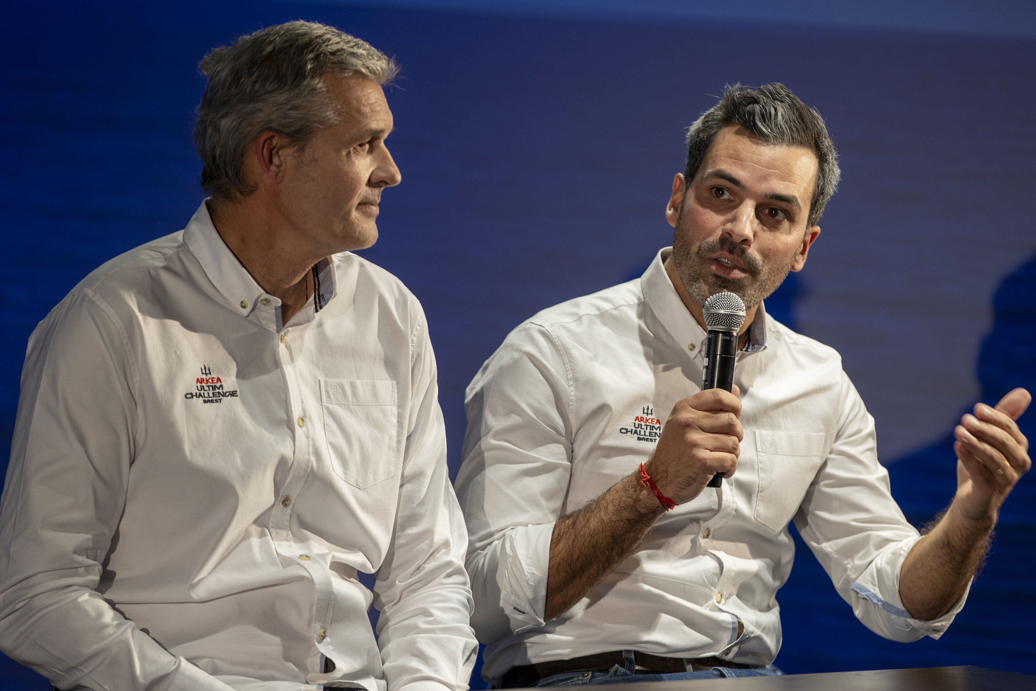 « On a voulu que ce soit un grand rassemblement qui facilite les rencontres entre les marins et leur public », indique Joseph Bizard, dg OC Sport Pen Duick avec à ses côtés Guillaume Rottée, directeur de course - © Alexis Courcoux