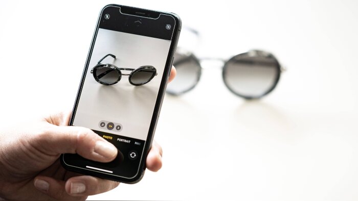 Dans sa prestation, Seecly authentifie les lunettes avant de les reconditionner. - © D.R.