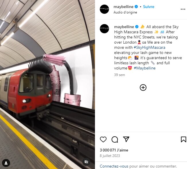 Le mascara Maybelline dans le métro - © Maybelline