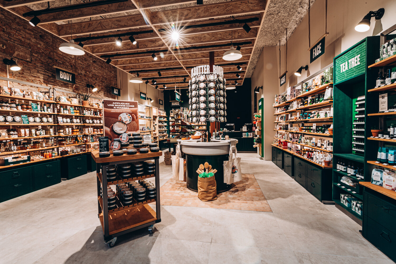 The Body Shop déploie actuellement un nouveau concept baptisé « Activist Maker Workshop » - © The Body Shop