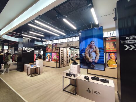 Foot Locker Times Square - ©&amp;#160;Républik Retail / C.Chenevoy