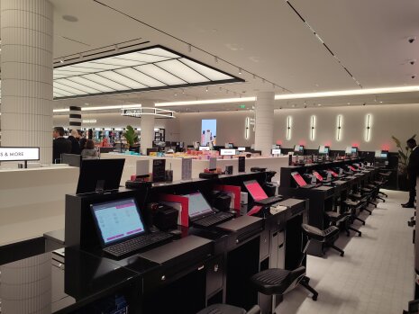 Moins de caisses tard, plus de libre-service - ©&amp;#160;CC / Républik Retail