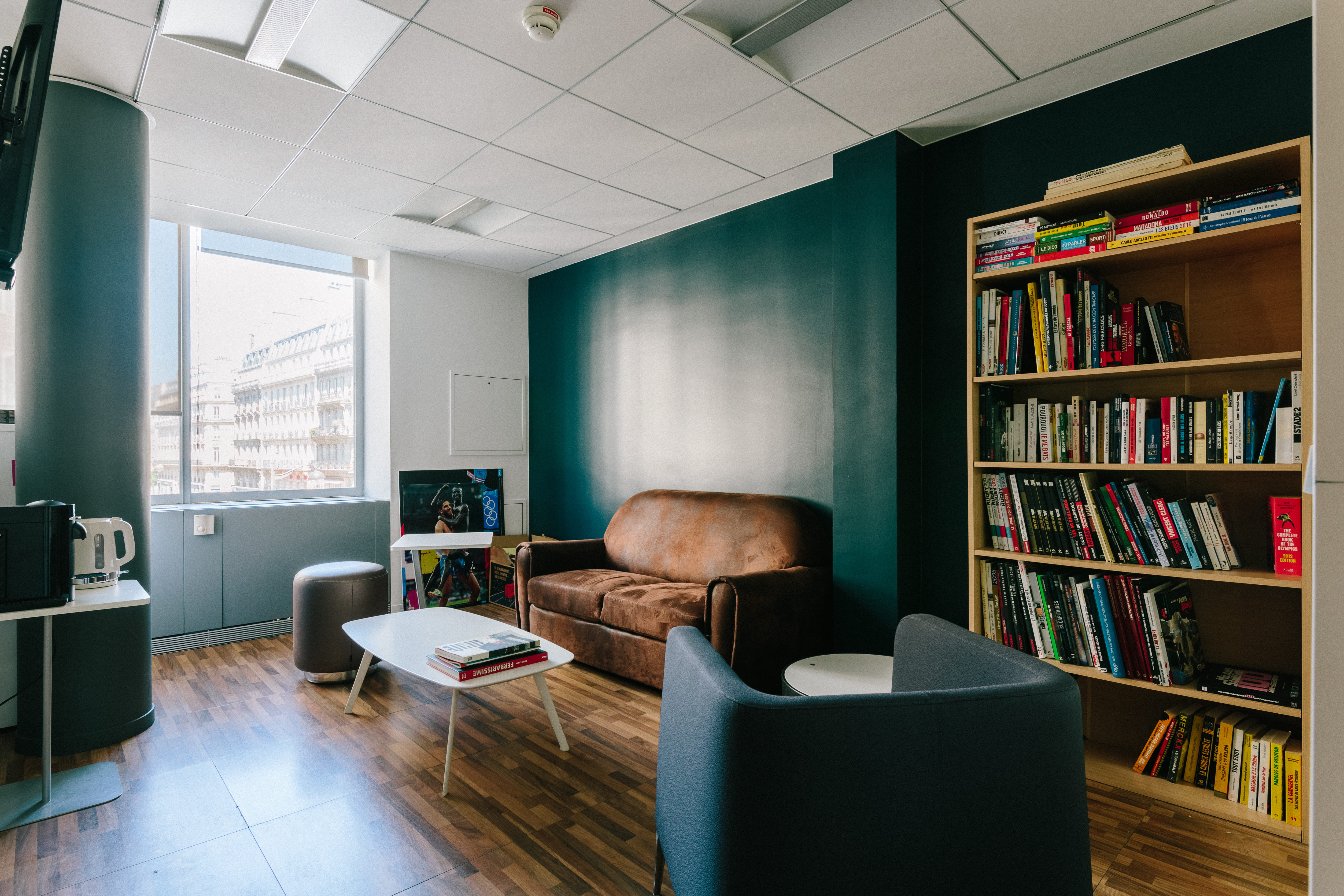 Espace informel au siège de l’AFP - © Bluedigo / Lou Cézon