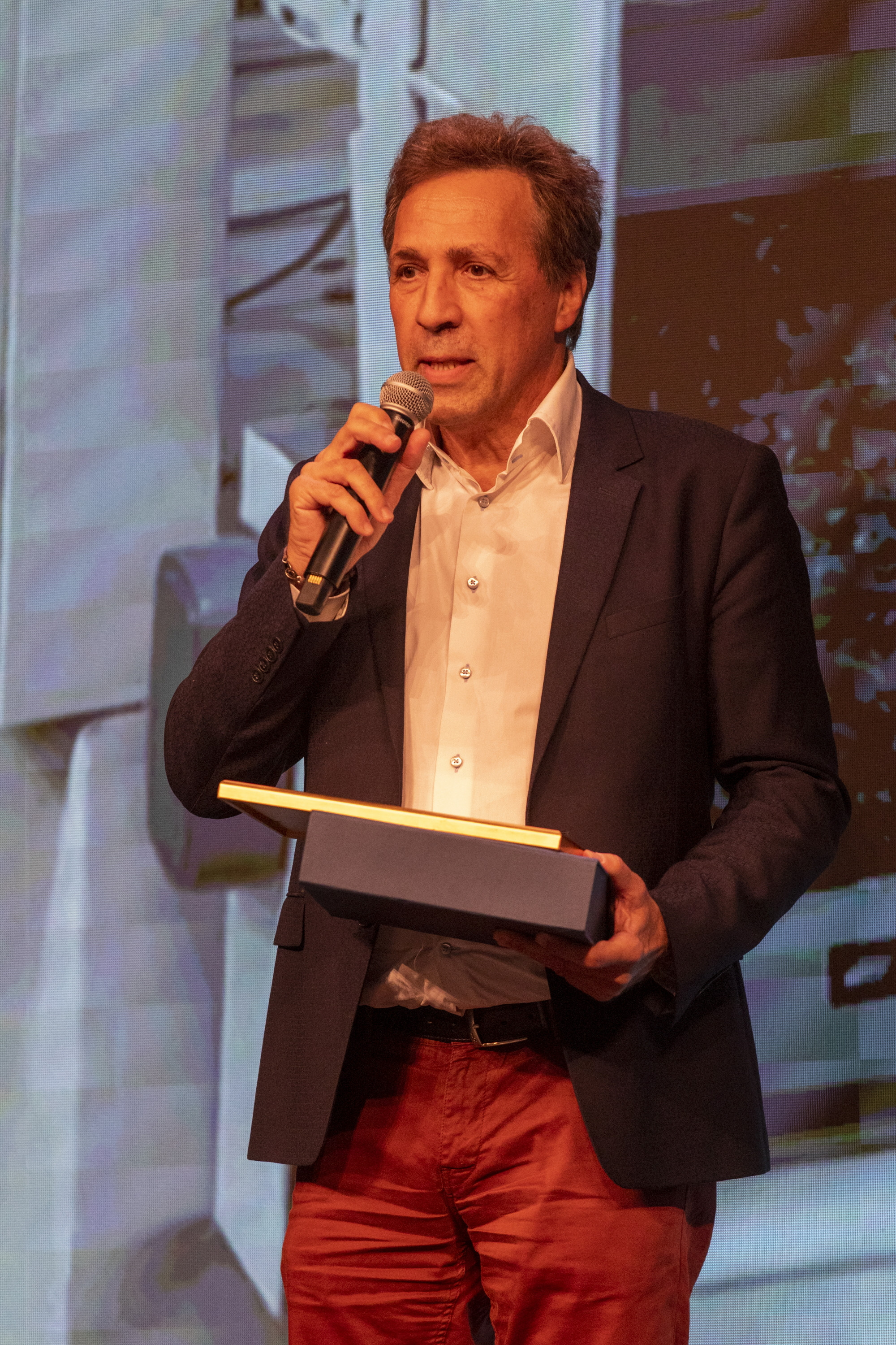 Remise médaille d&amp;#x27;or à BIRDZ