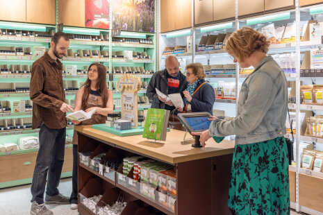 Boutique Aroma Zone - Paris CNIT - ©&amp;#160;Aroma Zone
