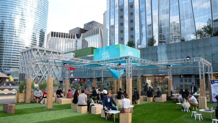 Garden Parvis, le rendez-vous estival de Paris La Défense, lieu de vie et d’after work  - © Paris La Défense Mat Beaudet
