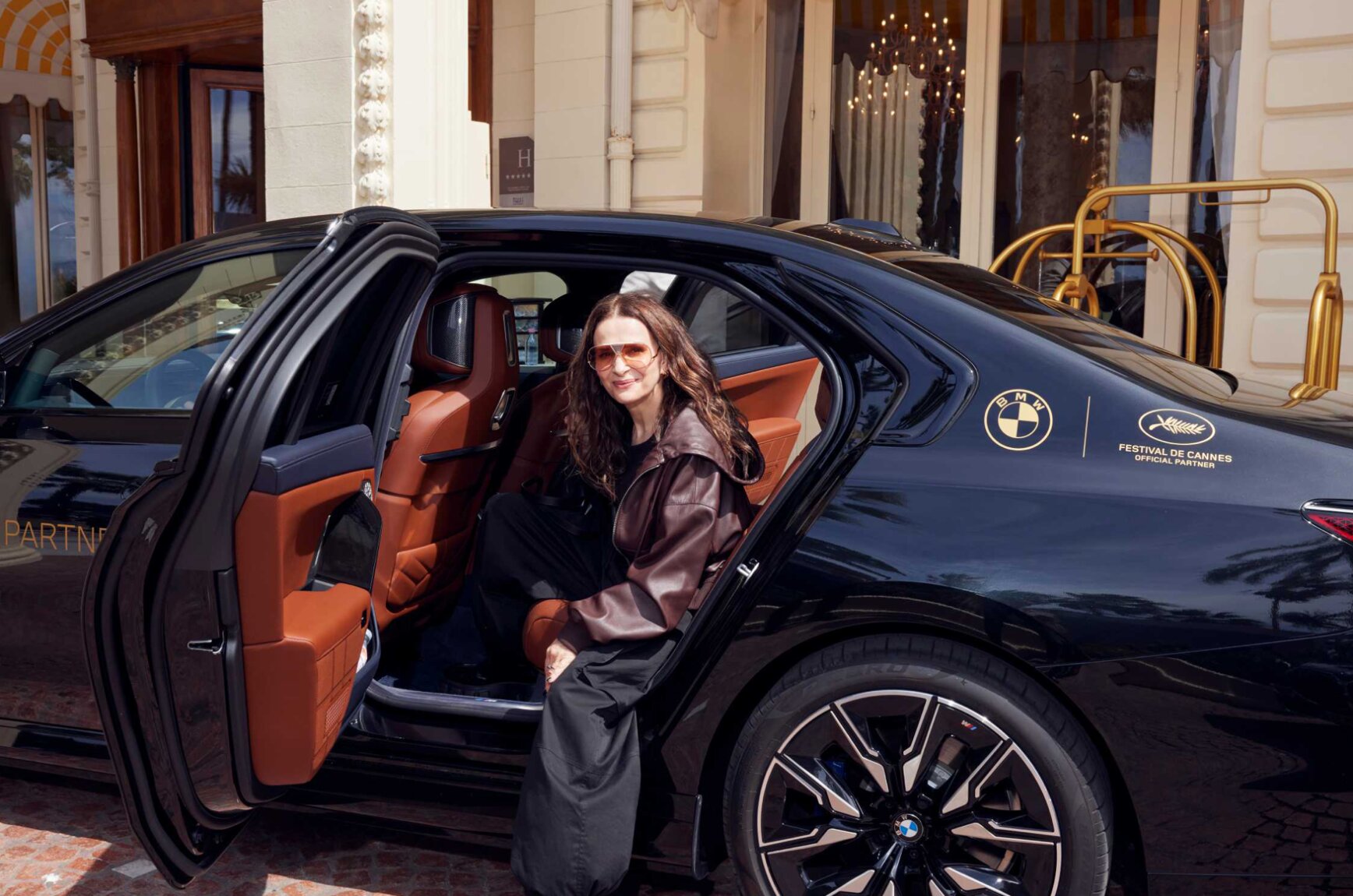 Juliette Binoche est l’une des « amies » de la marque BMW - © D.R.
