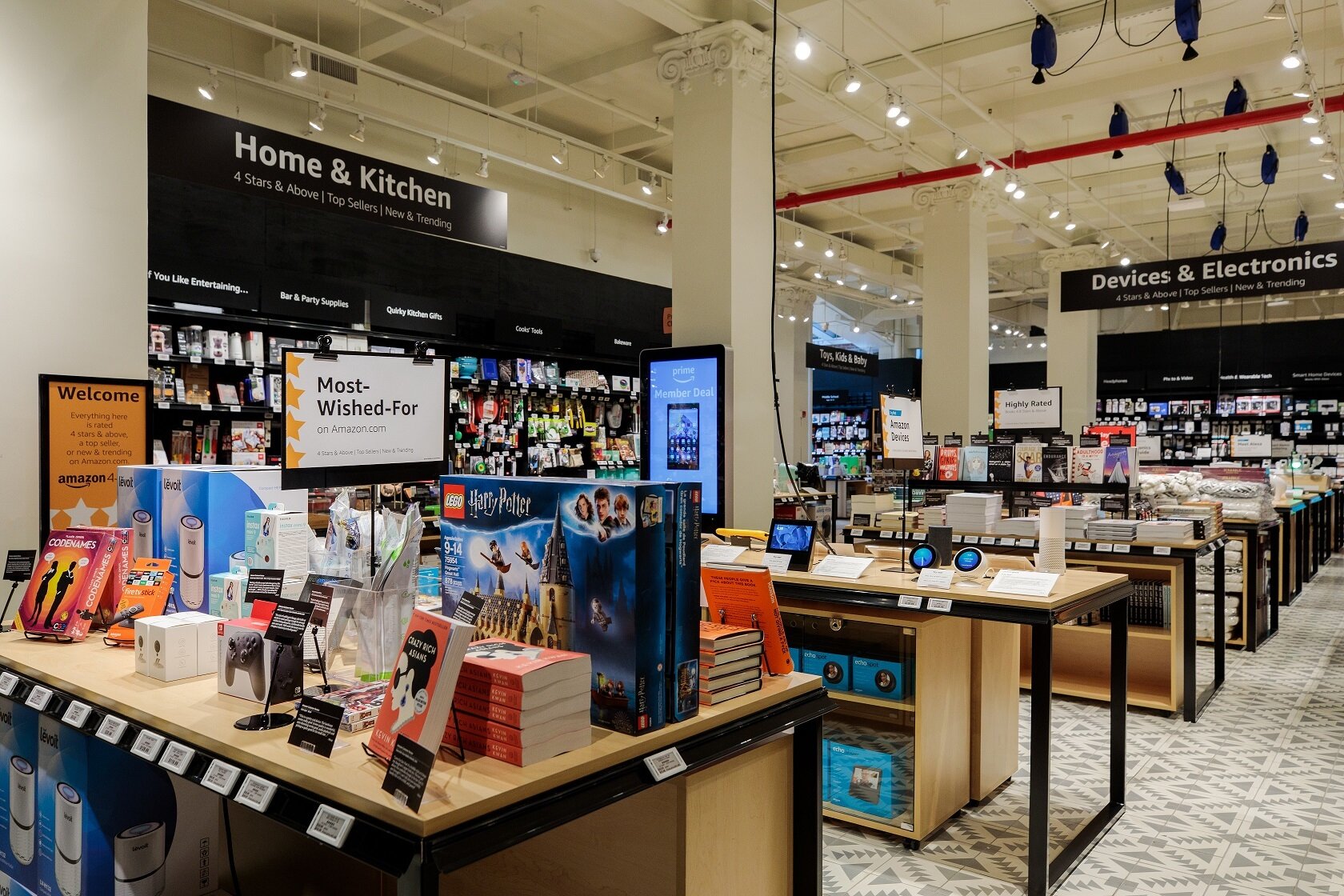 Amazon 4-Stars s’appuie sur les données des ventes du quartier et en ligne pour concevoir son offre avec les meilleures ventes. - © JORDAN STEAD / Amazon