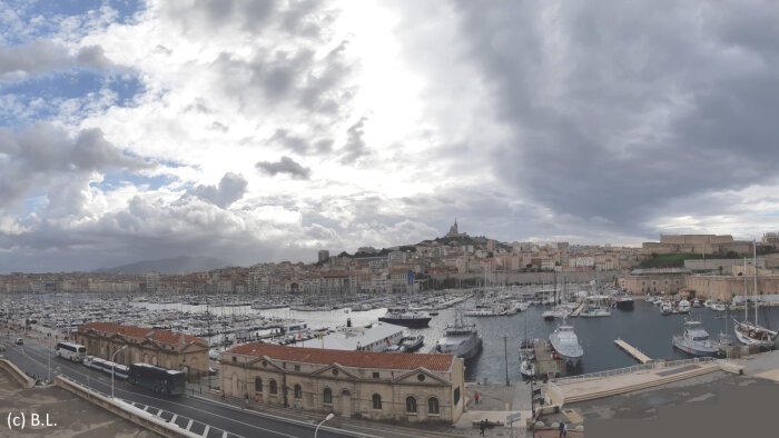 A Aix-Marseille-Provence, l’app « Ma Métropole Dans Ma Poche » permet de signaler des problèmes. - © B.L.