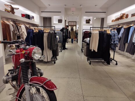 Banana Republic Soho  - ©&amp;#160;Républik Retail / C.Chenevoy