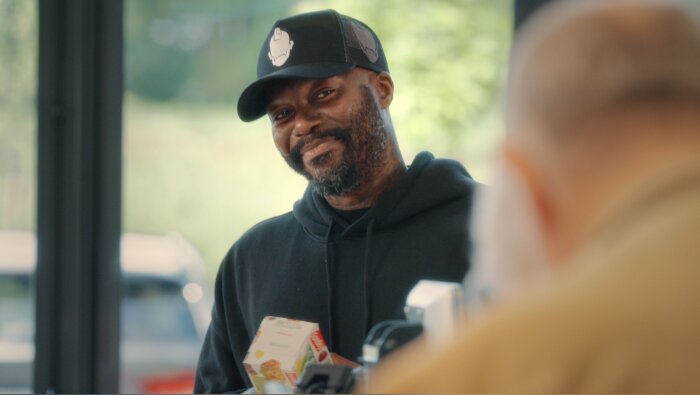 Djibril Cissé intervient dans la nouvelle campagne de publicité de Lidl de fin d’année 2022. - © Lidl