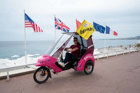 Le Smiiile Mobility Tour à Nice avec la cycliste Miguel Martinez  - ©&amp;#160;Mondial Relay @unoeilaverty