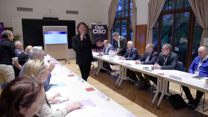 18 jurés ont reçu 45 candidats le 6 novembre 2025. - © Républik Cyber