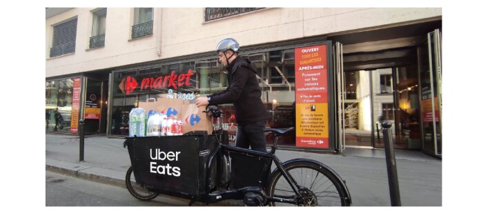 Carrefour et Uber Eats prolongent leur partenariat dans la livraison express