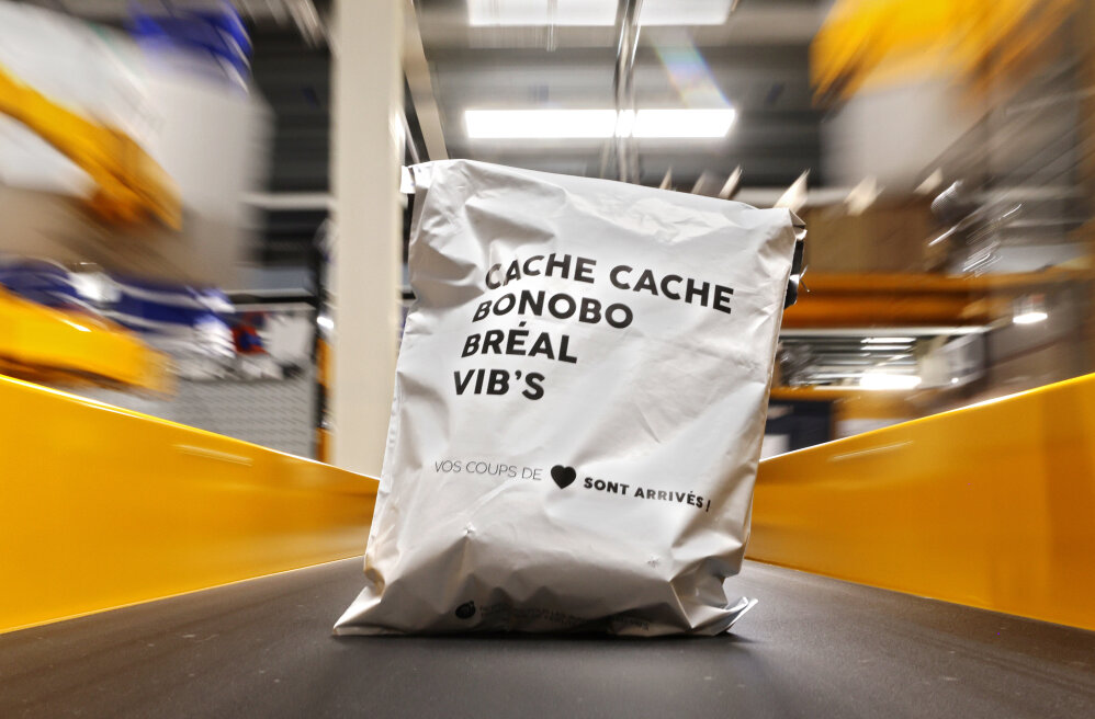 Les marques de Vib’s (Cache-Cache, Bonobo et Bréal) sont les premières à tester le nouvel outil logistique e-commerce. - © C-Log
