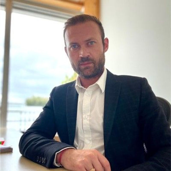PMU nomme Richard Molvault Responsable Patrimoine, Maintenance et Sécurité, en charge de la performance, de l’optimisation du parc et de la stratégie immobilière.