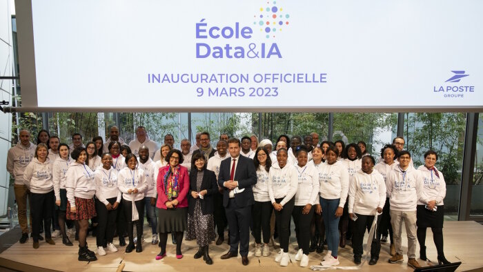 Les 51 élèves de la première promotion de l’École de la data et de l’IA du groupe La Poste. - © La Poste / TDB