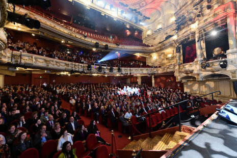 Le théâtre Mogador avait fait le plein pour l&amp;#039;occasion - ©&amp;#160;Carole Desheulles