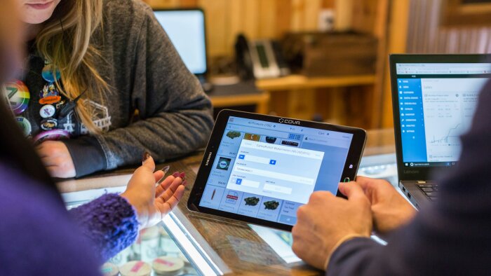 60 % des Français naviguent désormais entre les canaux online et offline - © D.R.