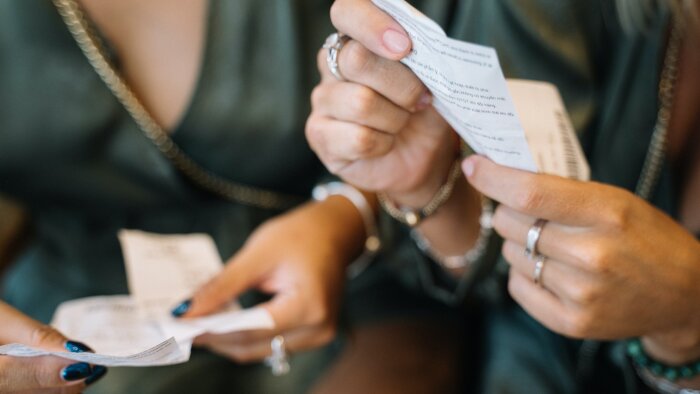 Les Français restent toujours attachés au papier. - © Anna Taraze