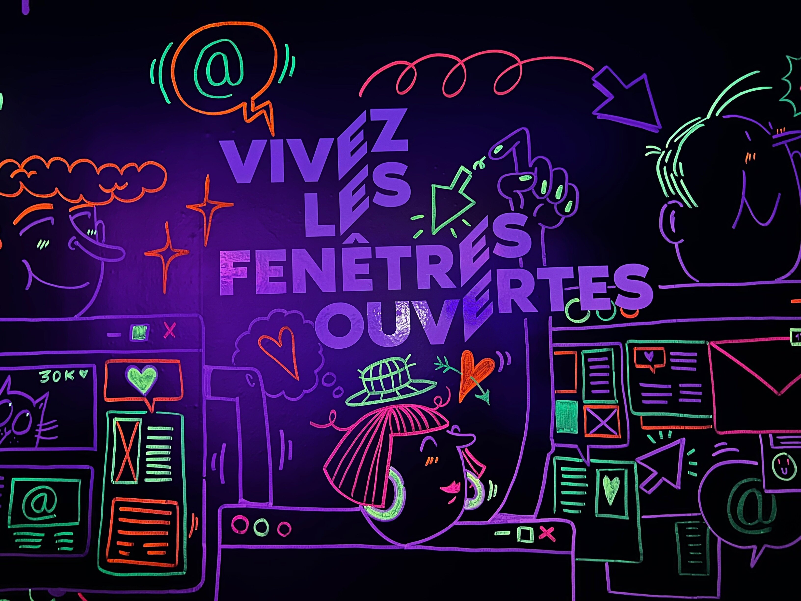 Pop-up store Asus autour du concept « Vivez les fenêtres ouvertes » - © Asus