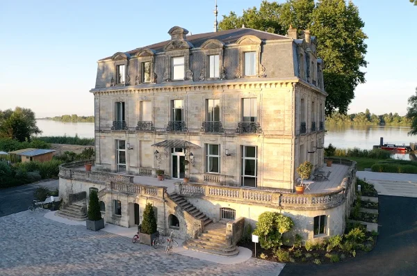 Facade%20Cha%CC%82teau%20Grattequina.PNG